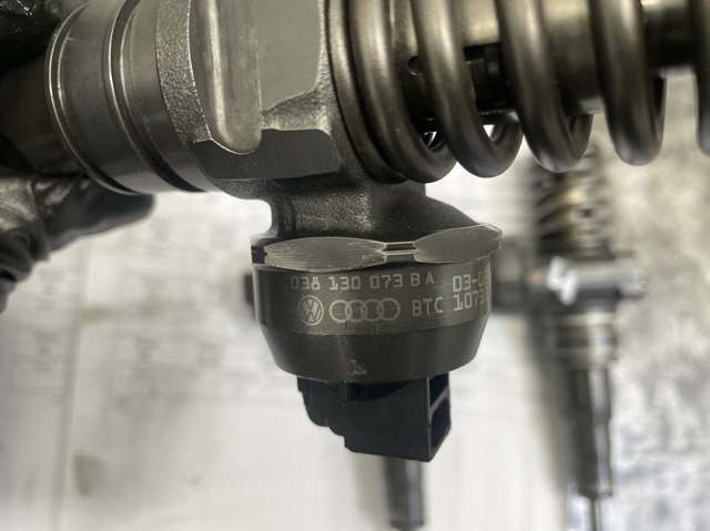 0414720216 BOSCH Форсунка впрыска топлива купить в Николаев