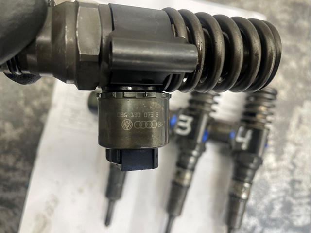 BOSCH 0414720403 Форсунка впрыска топлива в наличии Ровно