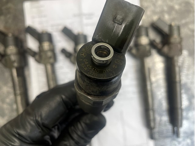 Топливные форсунки 0445110015 BOSCH