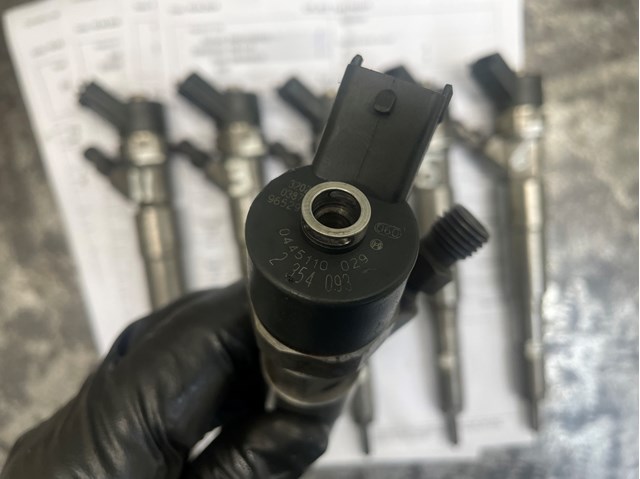 Форсунка инжектора 0445110029 BOSCH