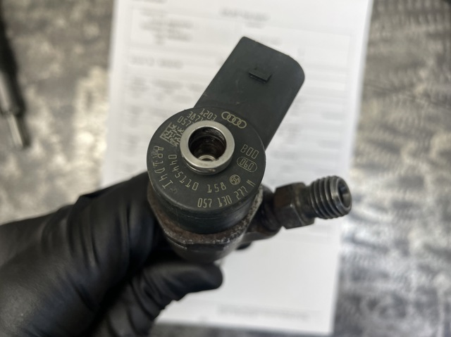 Клапанная форсунка 0445110158 BOSCH