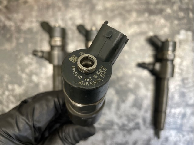 BOSCH 0445110165 Форсунка впрыска топлива в наличии Винница