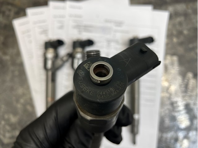Форсунка инжектора 0445110236 BOSCH