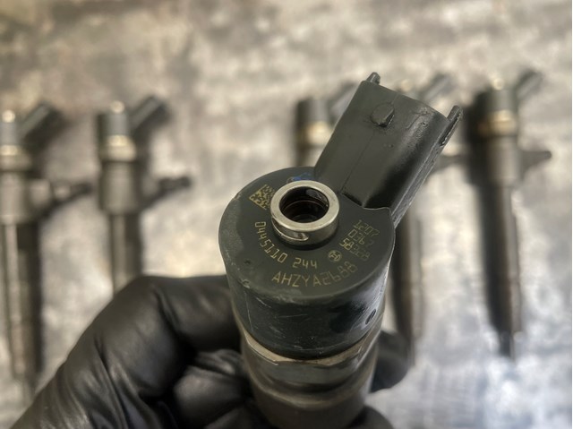 Форсунка впрыска топлива 0445110244 BOSCH