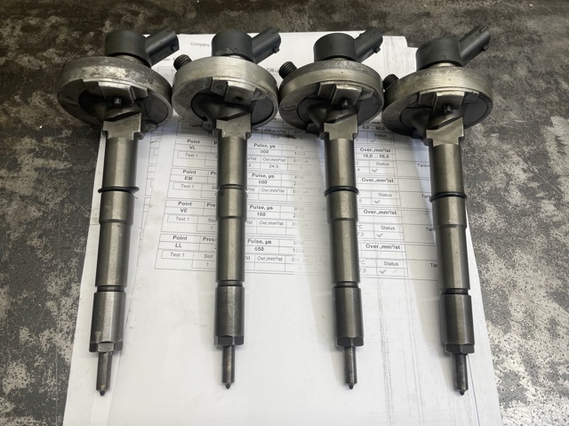 BOSCH 0445110284 Форсунка впрыска топлива в наличии Киев