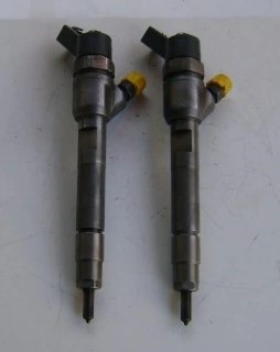 Форсунка впрыска топлива 0445110303 BOSCH