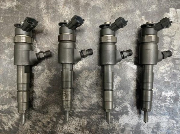 FORD 0445110339 Форсунка впрыска топлива в наличии Львов