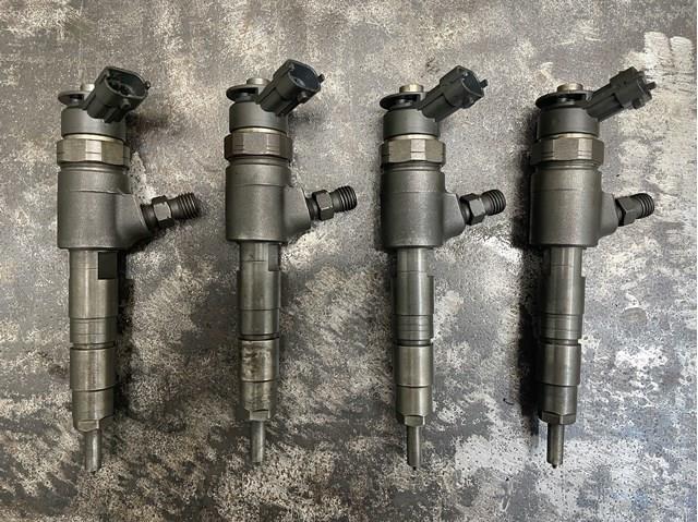 Топливные форсунки 0445110339 BOSCH