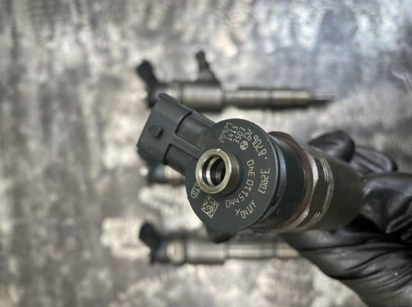 PEUGEOT 0445110340 Форсунка впрыска топлива в наличии Ровно