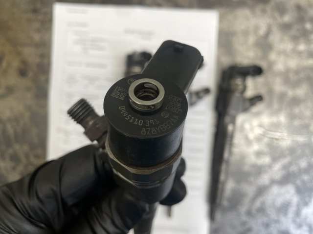 BOSCH 0445110391 Форсунка впрыска топлива в наличии Харьков