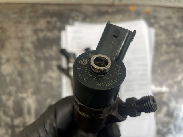 BOSCH 0445110418 Форсунка впрыска топлива в наличии Черновцы