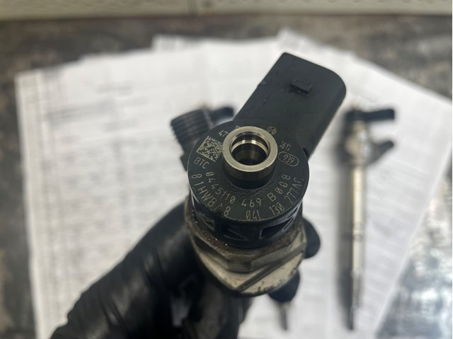 Клапанная форсунка 0445110469 BOSCH