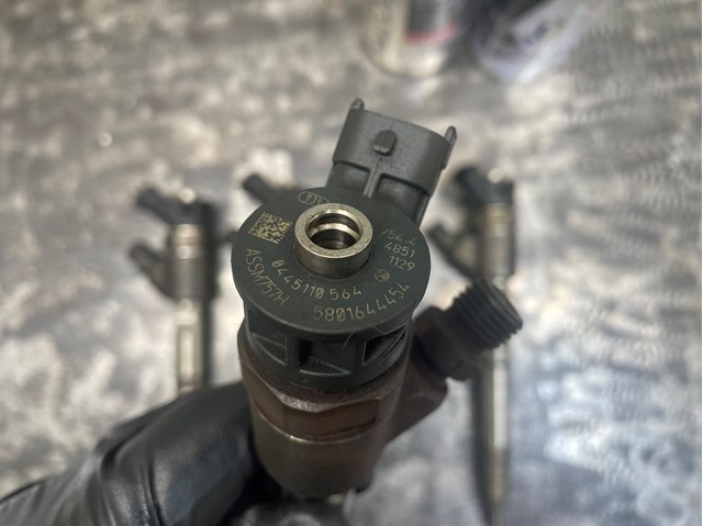 Топливные форсунки 0445110564 BOSCH