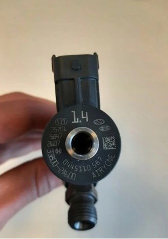 Клапанная форсунка 0445110587 BOSCH