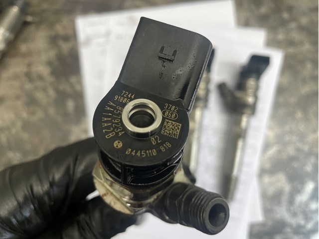 0445110818 BOSCH Топливные форсунки купить в Николаев