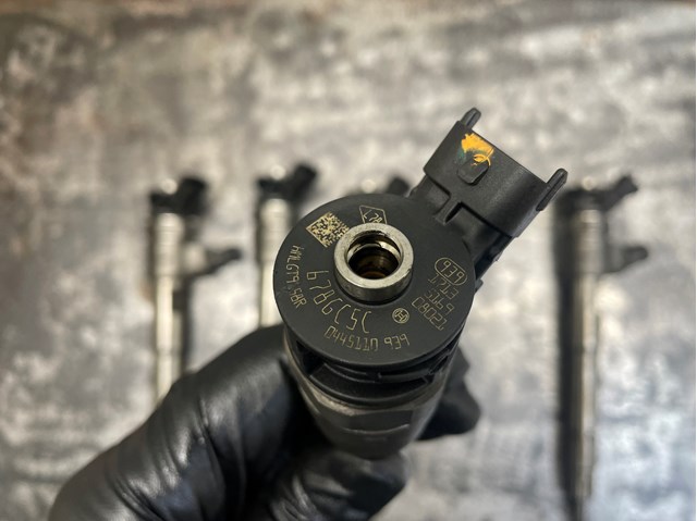 Форсунка инжектора 0445110939 BOSCH