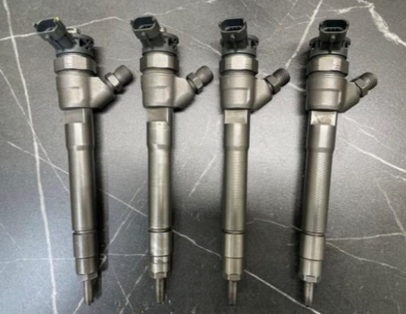 Форсунка дизельная в сборе 166007885R RENAULT