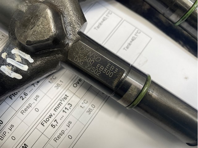 Форсунка инжектора Ниссан Пасфайндер