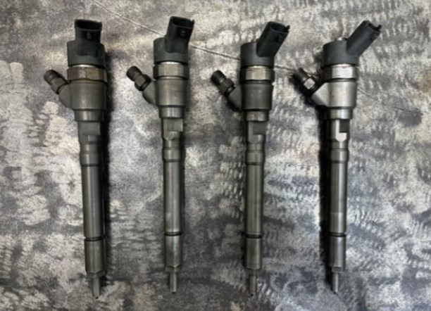 Форсунка дизельная в сборе 3380027010 BOSCH
