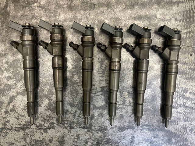 BOSCH 7793836 Форсунка впрыска топлива в наличии Чернигов
