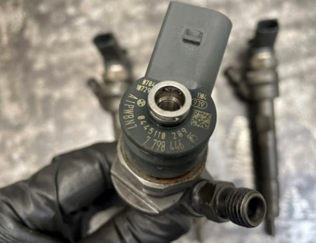 Форсунки 7798446 BMW