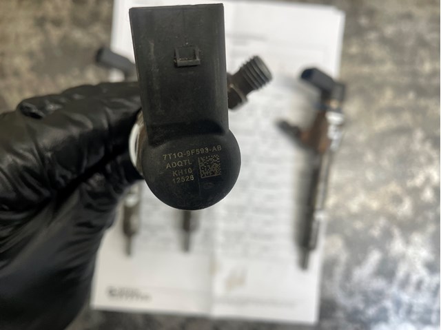 Клапанная форсунка 7T1Q9F593AB CONTINENTAL
