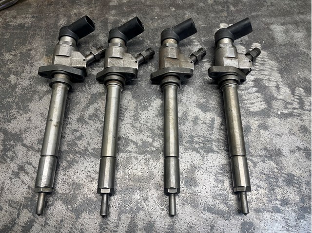 Форсунка дизельная в сборе Citroen C8