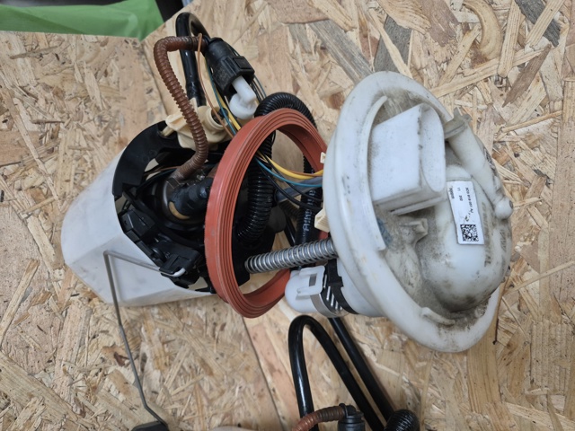 VAG 3C0919051AJ Модуль топливного насоса с датчиком уровня топлива в наличии Сумы