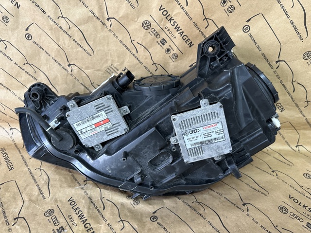 8V0941006B VAG Фара правая купить в Днепр