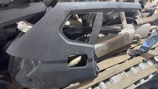 Крыло правое заднее 41007267470 BMW