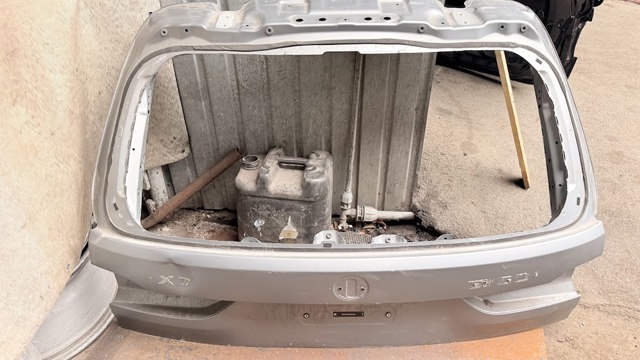 Пятая дверь 41007931947 BMW