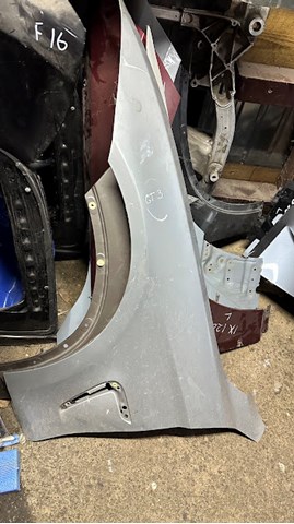 Крыло левое 41357438441 BMW