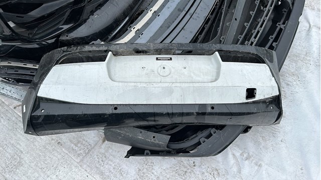 Задний бампер 51127462329 BMW