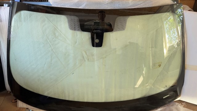 Лобовое стекло 51317440771 BMW