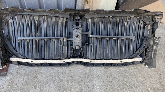 BMW 51749465348 Жалюзи радиатора охлаждения в наличии Запорожье