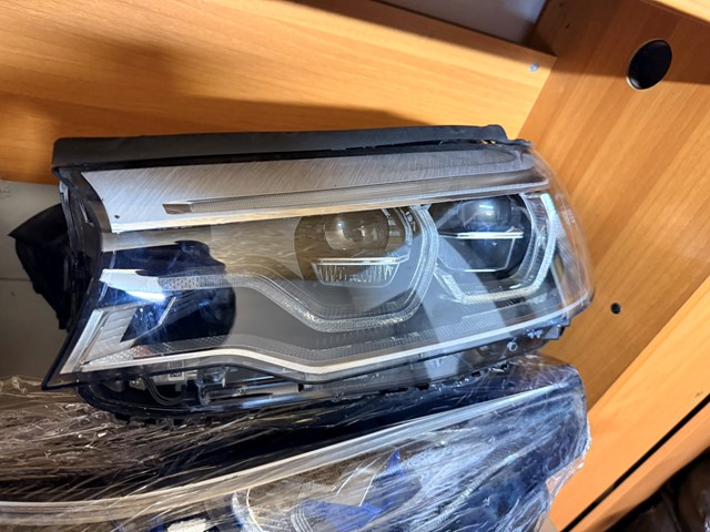 Фара дальнего света в сборе 63117214957 BMW