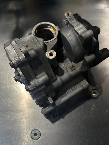 Помпа масляная Бмв 5