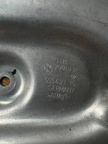 34117991038 BMW Защита тормозного диска переднего правого купить в Черкассы