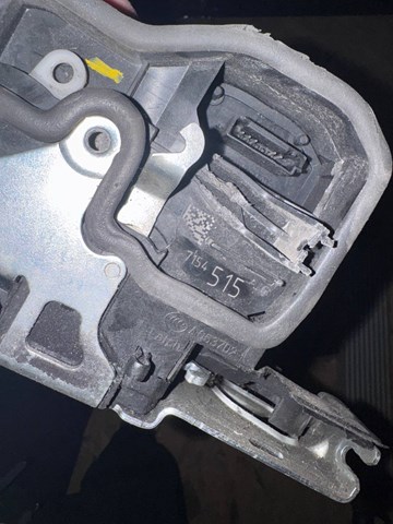 Замок задней двери, левой 51227154515 BMW