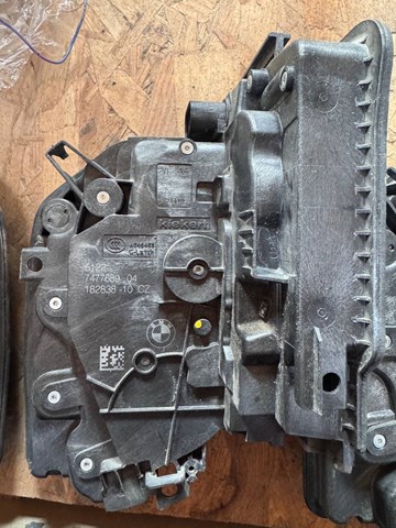 Замок двери задней левой 51227477689 BMW