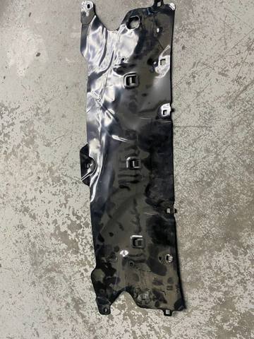 BMW 51647383855 Накладка передней панели (суппорта радиатора) верхняя в наличии Одесса