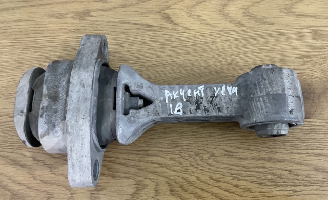 219501R000 HYUNDAI Подушка (опора) двигателя нижняя купить в Одесса