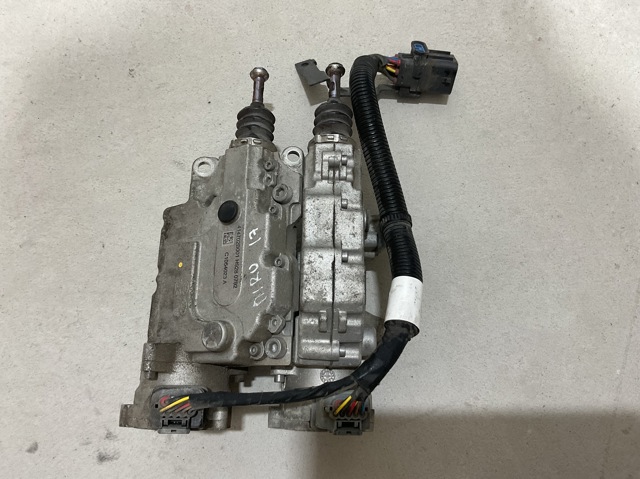 HYUNDAI 414702B001 Механизм переключения передач в наличии Львов