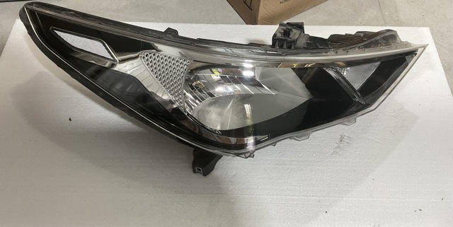 HYUNDAI 92102H6510 Правая фара в наличии Харьков