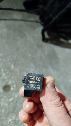 HYUNDAI 95930F2000 Датчик удара в наличии Ровно