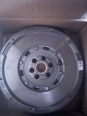 VAG 03L105266AS Маховик в наличии Киев