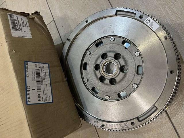 Маховик с зубчатым ободом 03L105266CR VAG