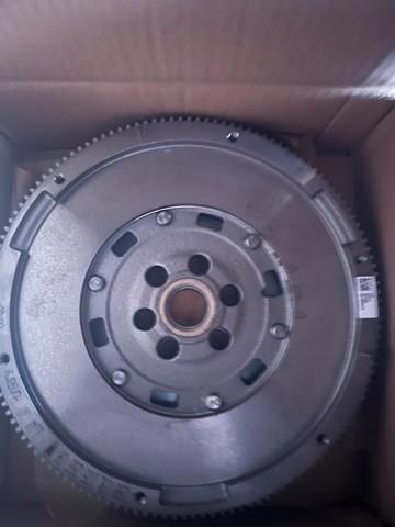 03L105266CR VAG Маховик купить в Ирпень