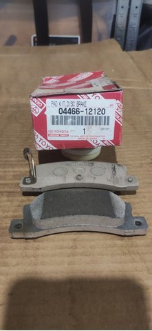 Комплект задних колодок 0446612120 TOYOTA