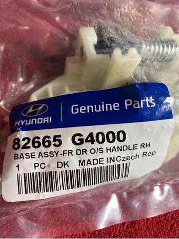 82665G4000 HYUNDAI Держатель наружной ручки двери передней правой купить в Харьков